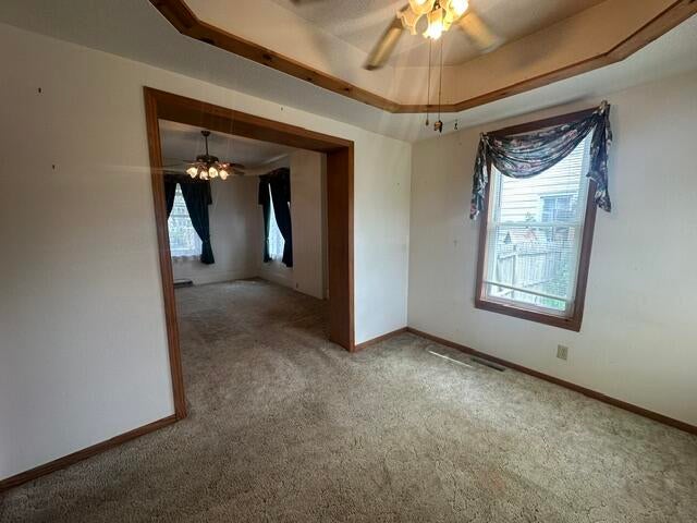 608 E 6TH ST - Photo 3