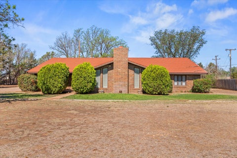 Photo of 101 Dana Avenue, Earth, TX 79031 (MLS # 202607514)