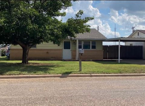 807 Avenue L Shallowater TX 79363