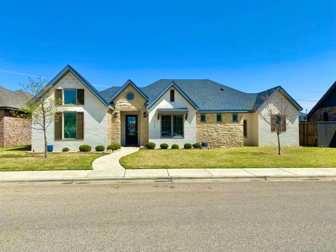 Photo of 10903 Vicksburg Avenue, Lubbock, TX 79424 (MLS # 202605430)