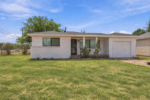 Photo of 2001 65th Street, Lubbock, TX 79412 (MLS # 202612891)