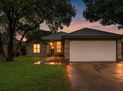 Photo of 2108 93rd Place, Lubbock, TX 79423 (MLS # 202614209)