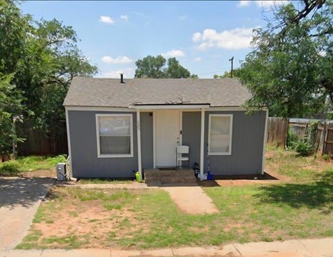 Photo of 523 39th Street, Lubbock, TX 79404 (MLS # 202613113)