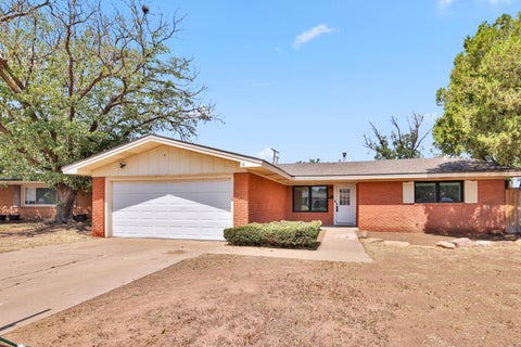 Photo of 5442 7th Street, Lubbock, TX 79416 (MLS # 202612063)