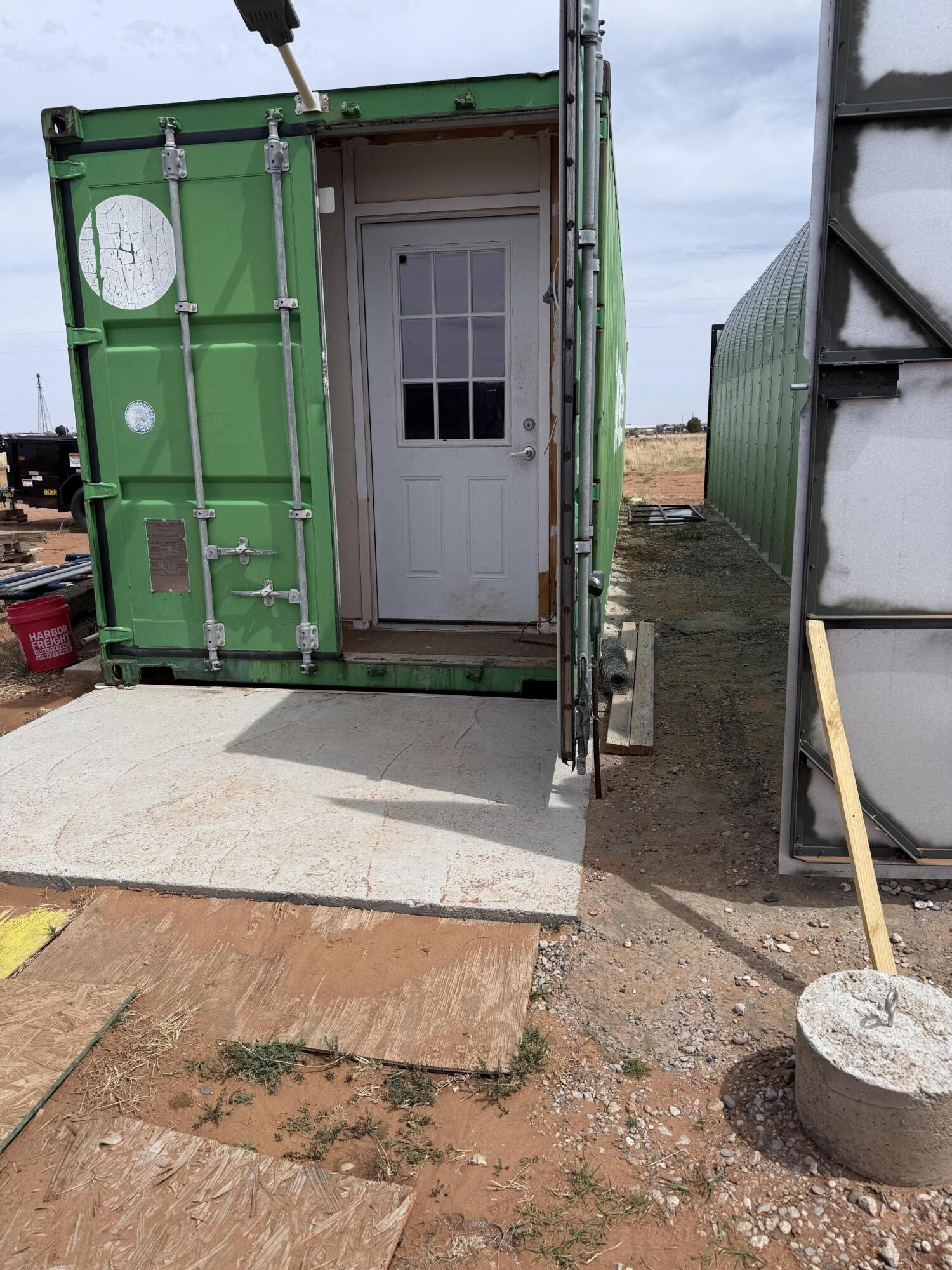 9005 N PR 2060- Container