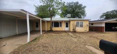 Photo of 1319 W 6th Street, Littlefield, TX 79339 (MLS # 202605328)