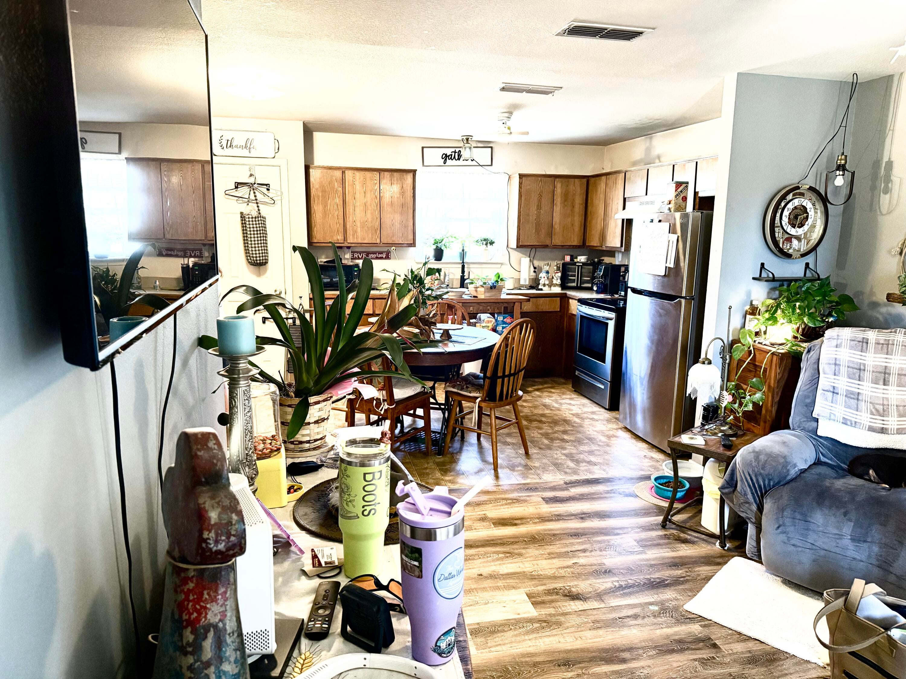 305 E 2nd Street - Photo 4