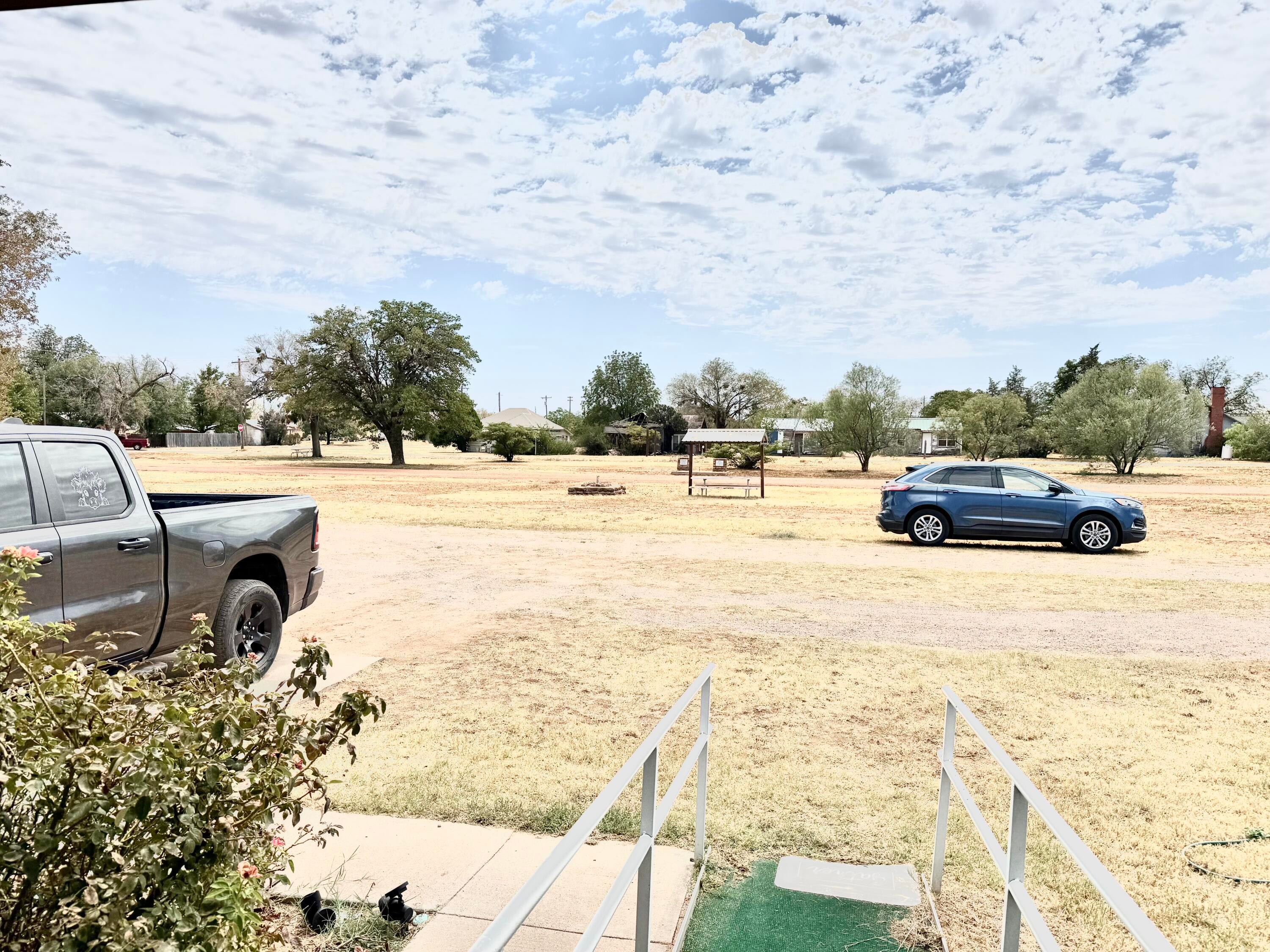 305 E 2nd Street - Photo 3