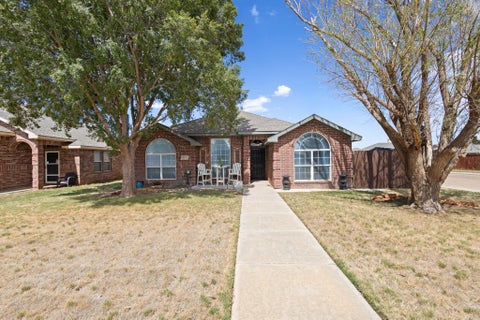 Photo of 5212 Itasca Street, Lubbock, TX 79416 (MLS # 202613003)