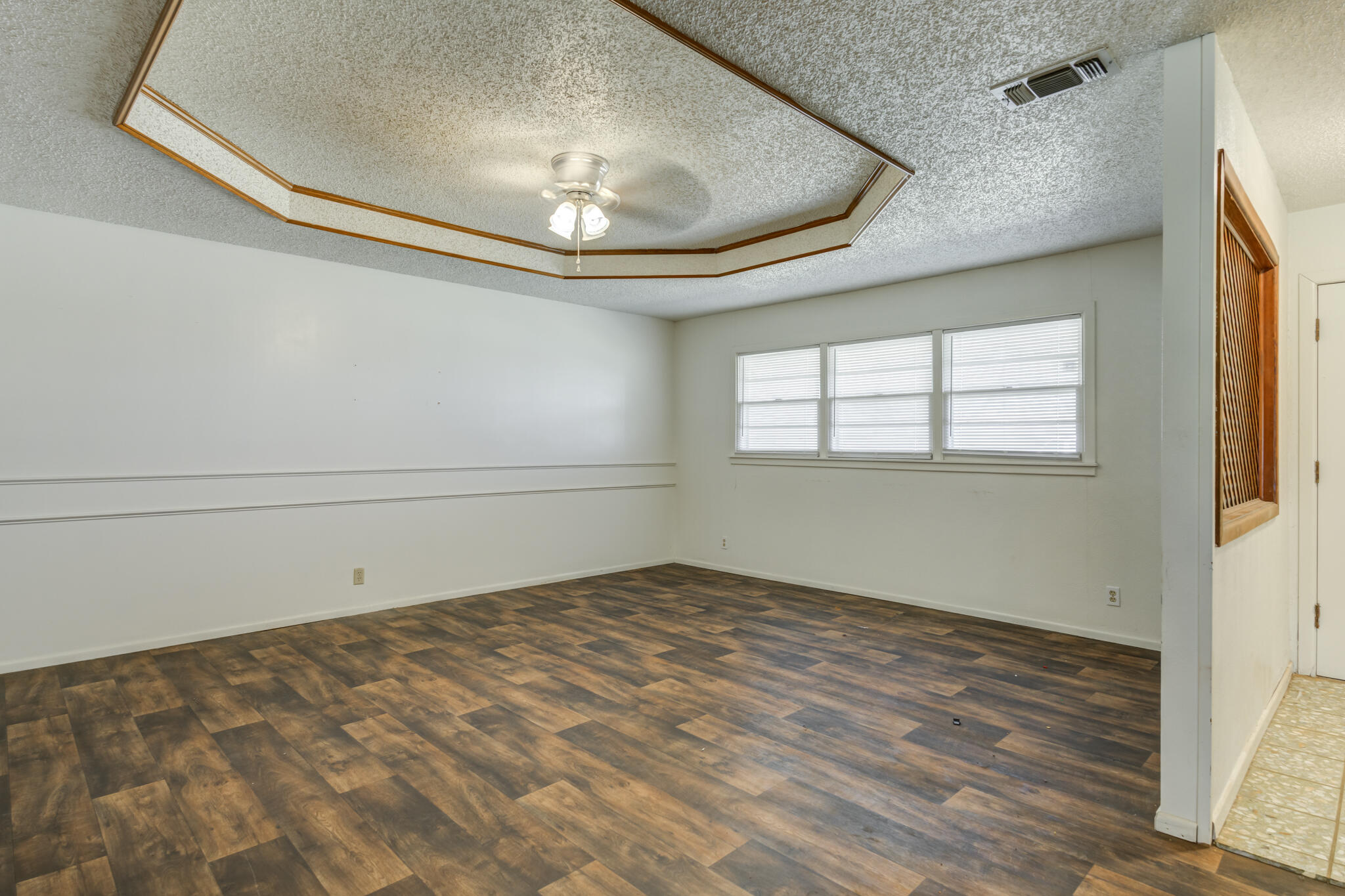 1212 E Broadway Street