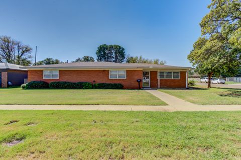 1212 E Broadway Street Brownfield TX 79316
