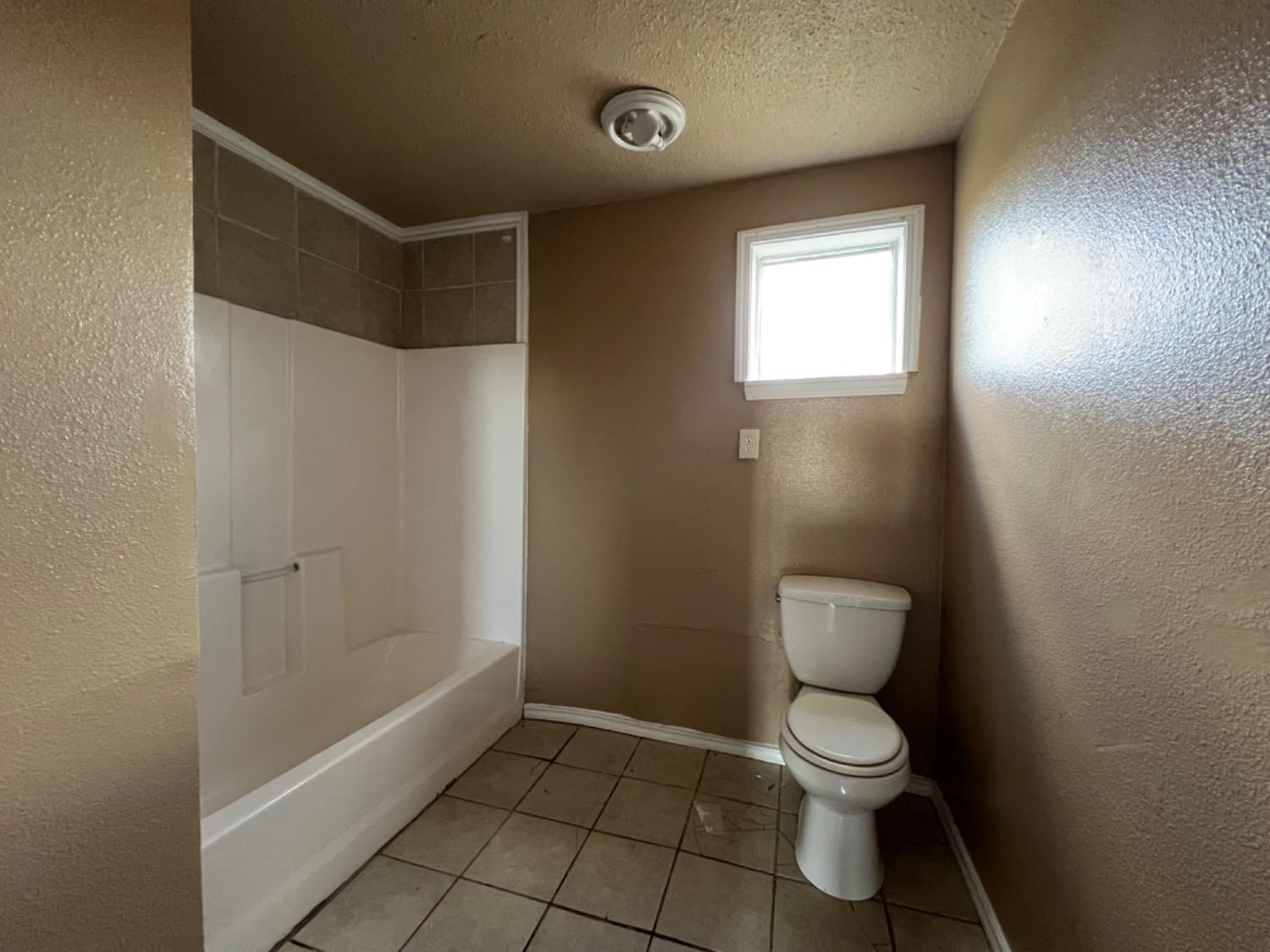 Lubbock, Texas 79403, United States, 2 Bedrooms Bedrooms, ,1 BathroomBathrooms,Residential,Active,36401