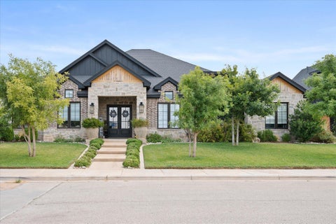 Photo of 611 N 12th Street, Wolfforth, TX 79382 (MLS # 202612170)