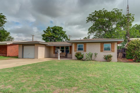 Photo of 4818 46th Street, Lubbock, TX 79414 (MLS # 202609510)