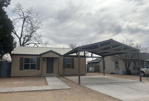 Photo of 1206 12th Street, Levelland, TX 79336 (MLS # 202603036)