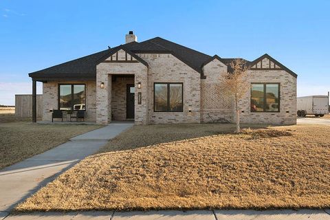 Photo of 823 13th Street, Wolfforth, TX 79382 (MLS # 202603109)