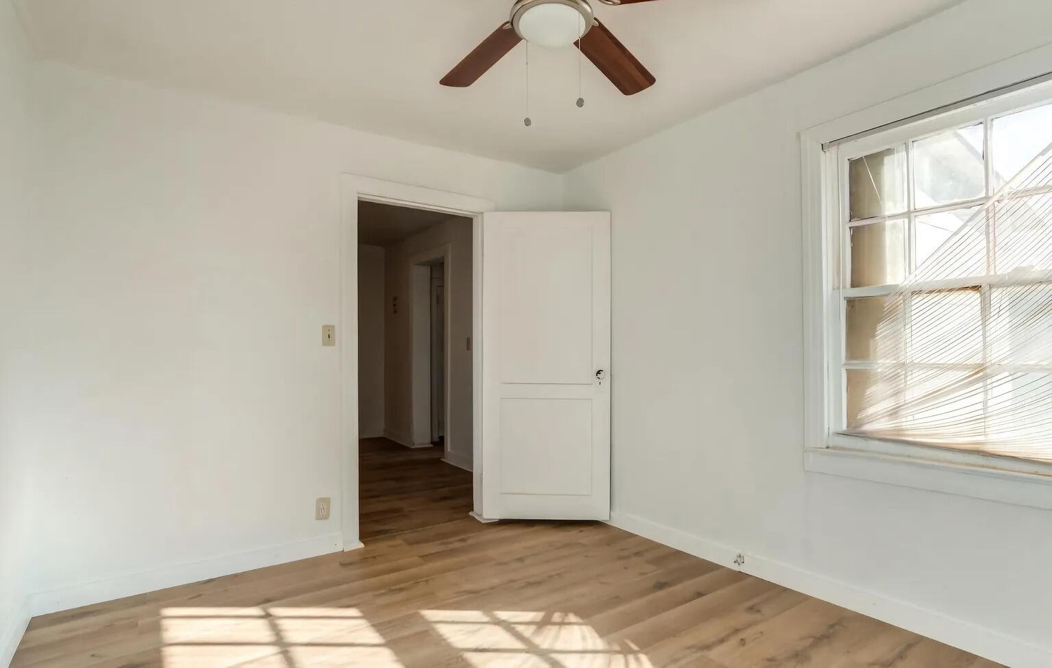 807 W 5th Street