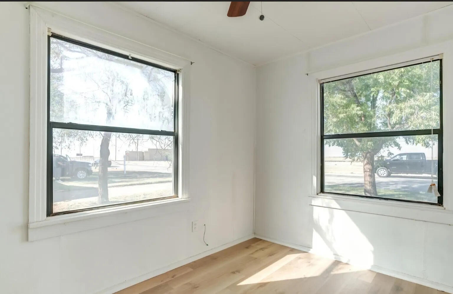 807 W 5th Street