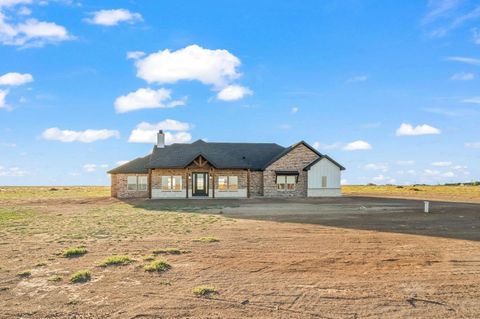 A home in Slaton