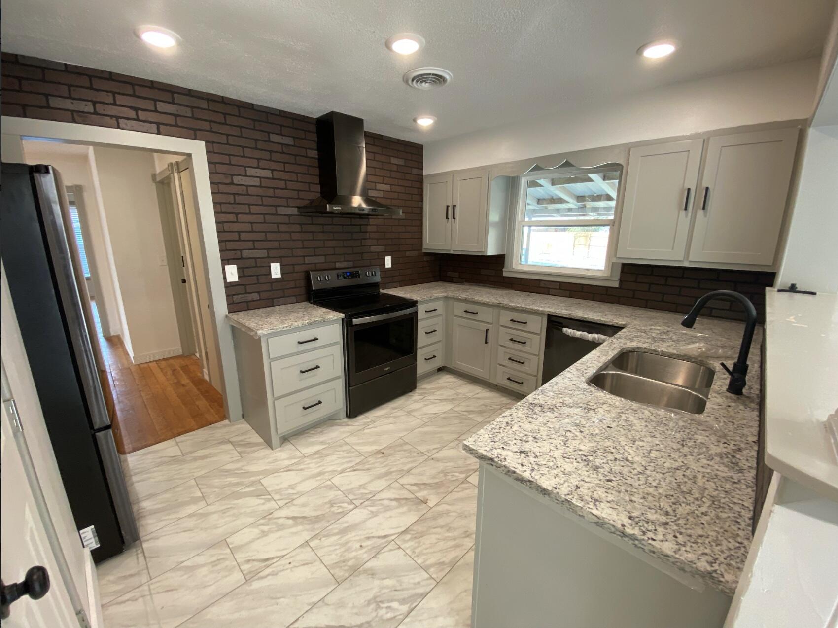 1011 Walnut Street