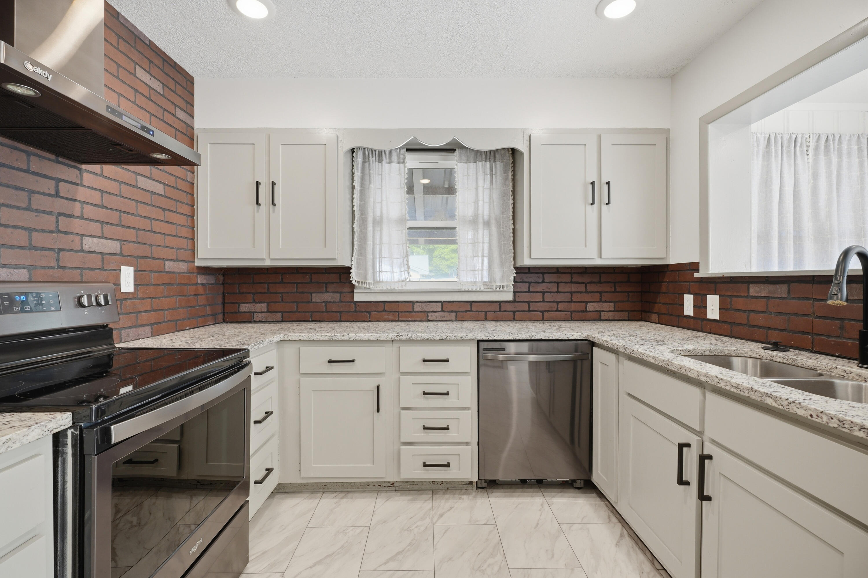 1011 Walnut Street