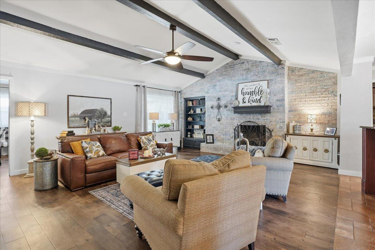 7704 Louisville Avenue