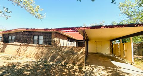 Photo of 2726 68th Street, Lubbock, TX 79413 (MLS # 202606602)
