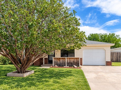 Photo of 2207 Kewanee Avenue, Lubbock, TX 79407 (MLS # 202613339)
