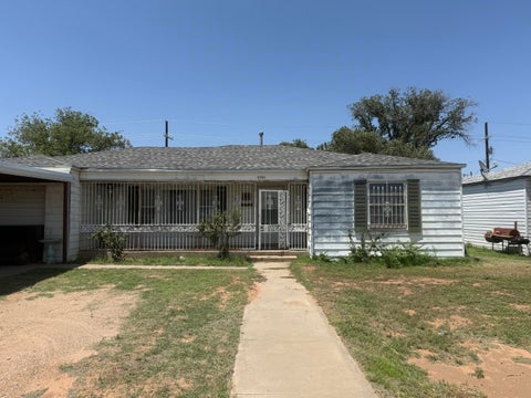 Photo of 3701 E 4th Street, Lubbock, TX 79403 (MLS # 202607998)