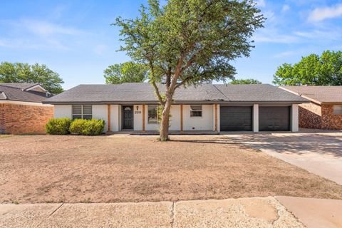 Photo of 220 Sandalwood Lane, Levelland, TX 79336 (MLS # 202605656)