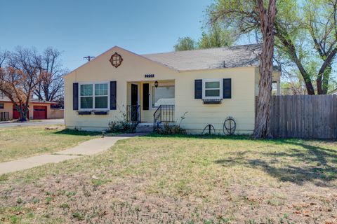 Photo of 2701 33rd Street, Lubbock, TX 79410 (MLS # 202606947)