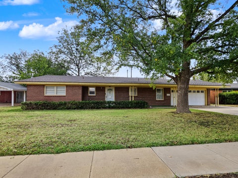 Photo of 4913 17th Street, Lubbock, TX 79416 (MLS # 202613155)