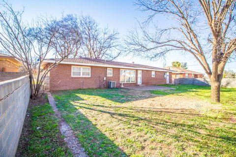 A home in Slaton