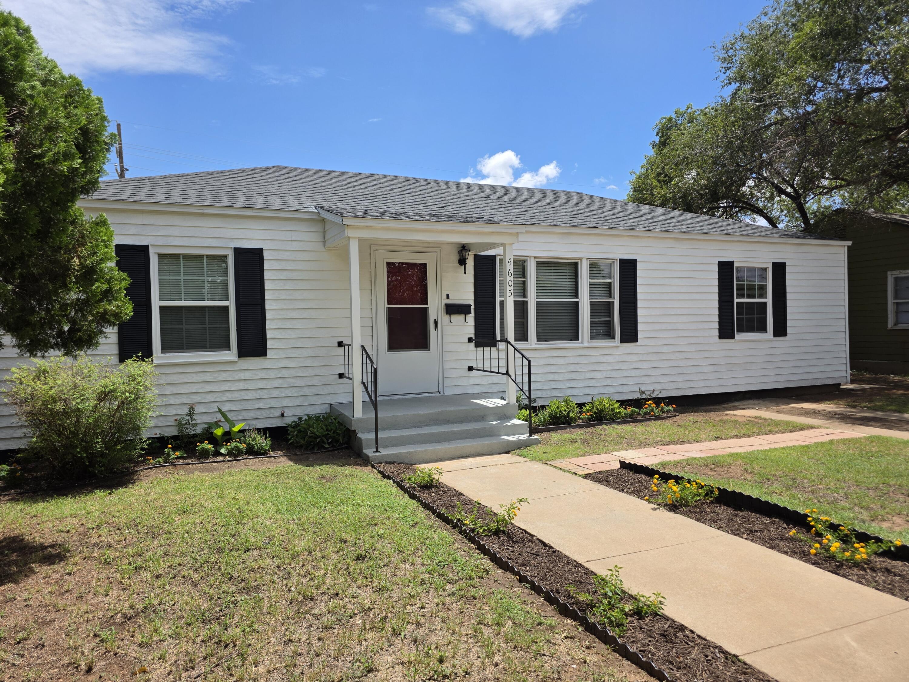 4605 32nd Street - Photo 2