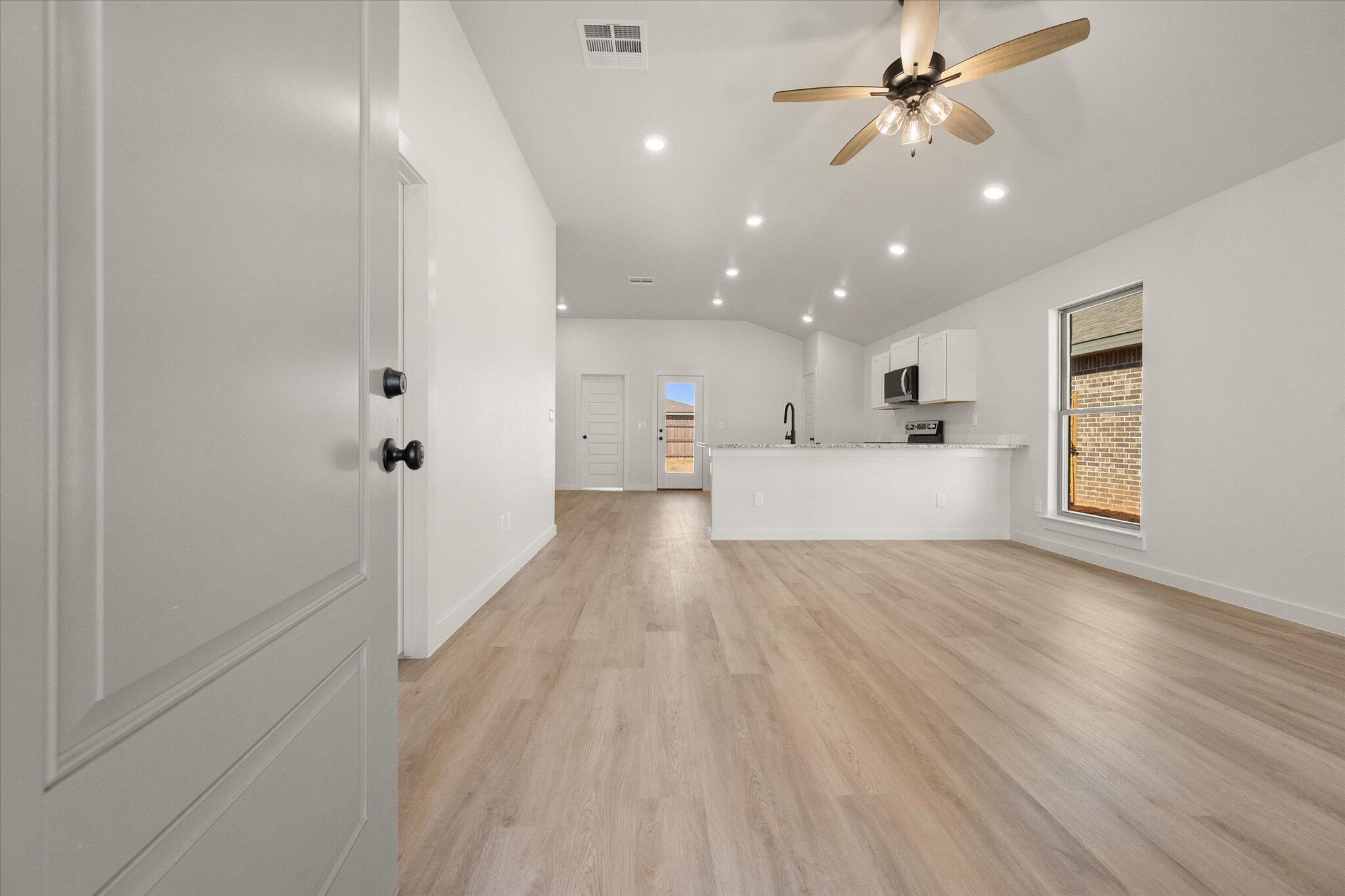 2013 Cottonwood Avenue