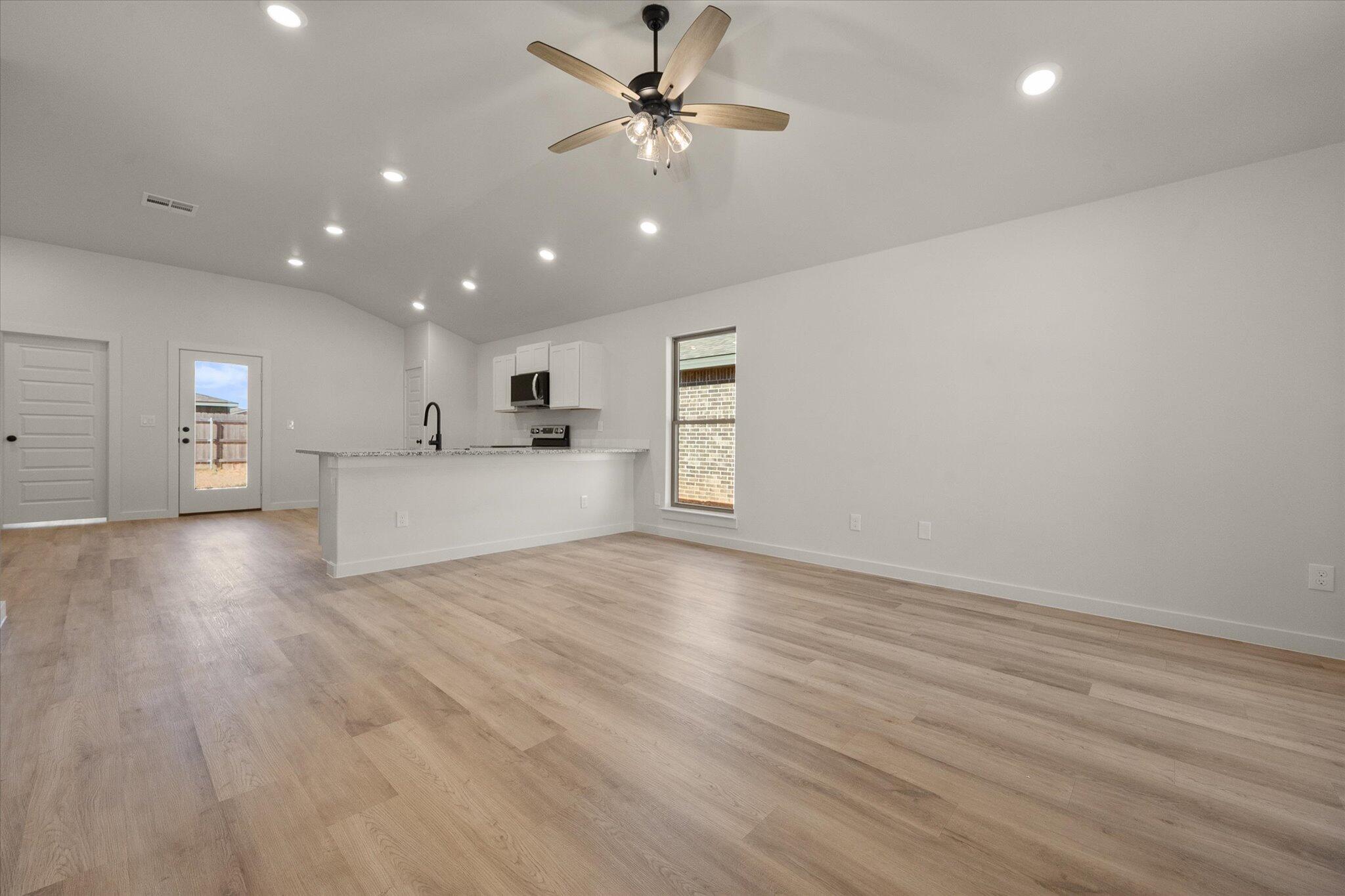 2013 Cottonwood Avenue