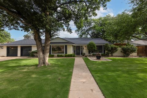 Photo of 5212 27th Street, Lubbock, TX 79407 (MLS # 202607964)