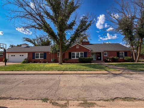Photo of 1006 N 9th Street, Lamesa, TX 79331 (MLS # 202611729)