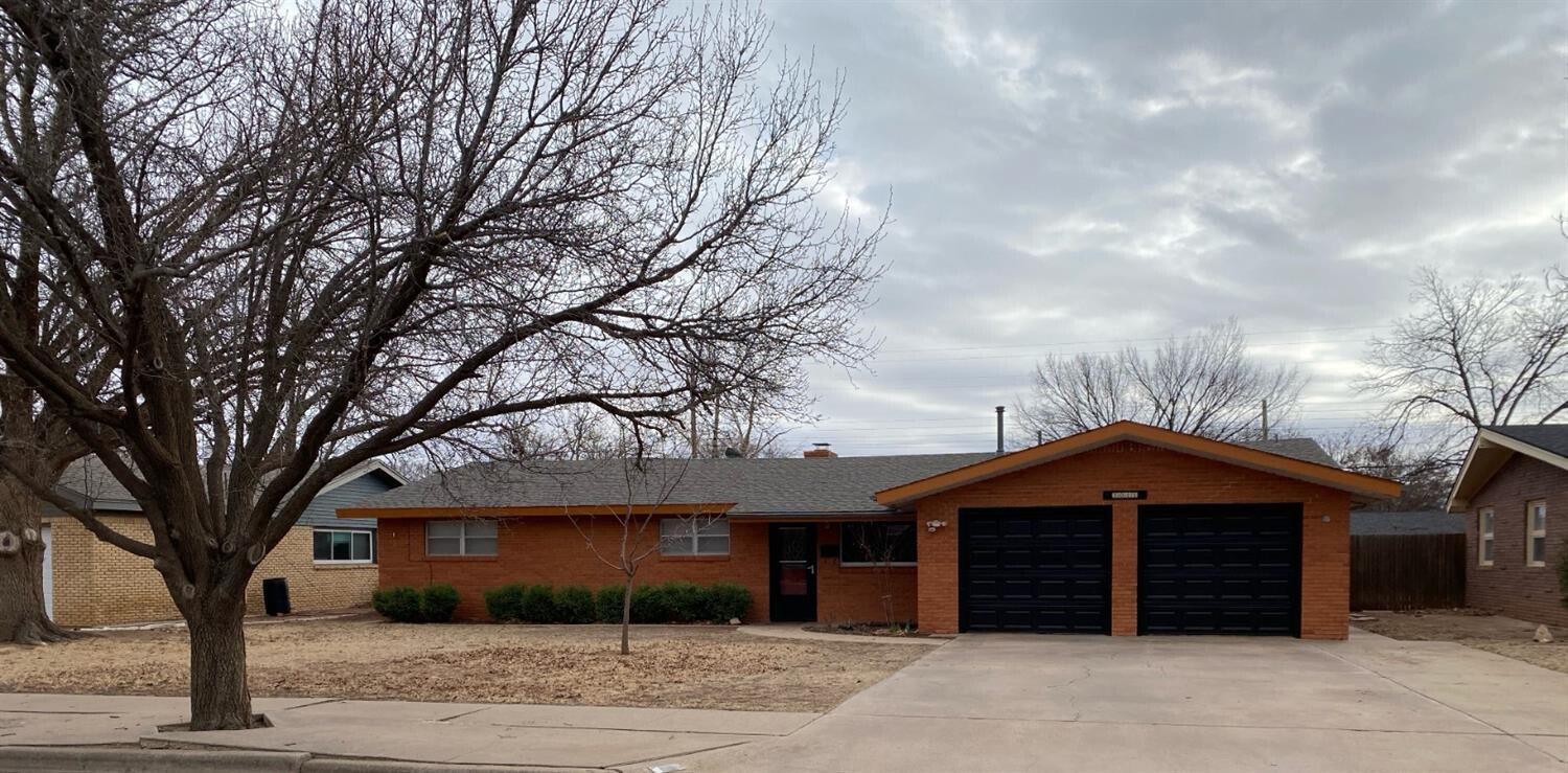 Photo 1 of 25 — 3011 55th Street, Lubbock, TX 79413