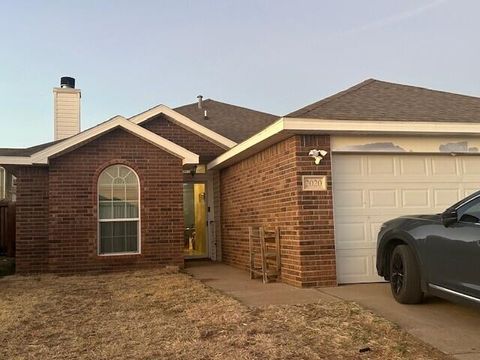 Photo of 2020 100th Street, Lubbock, TX 79423 (MLS # 202603081)