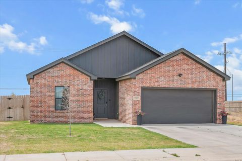 Photo of 7807 97th Street, Lubbock, TX 79424 (MLS # 202606673)