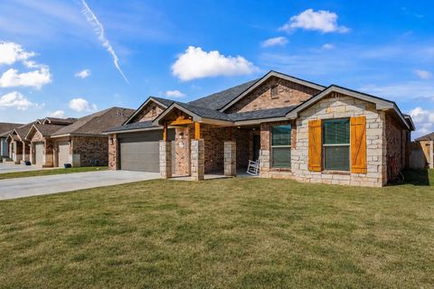 Photo of 2711 Volney Avenue, Lubbock, TX 79407 (MLS # 202606168)