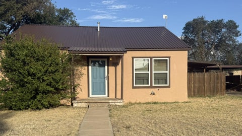 Photo of 317 S Grain Street, Crosbyton, TX 79322 (MLS # 202612985)