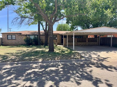 Photo of 307 5th Street, Olton, TX 79064 (MLS # 202605770)