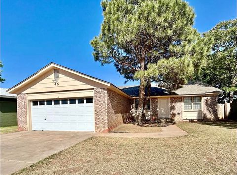 Photo of 8417 Flint Avenue, Lubbock, TX 79423 (MLS # 202606463)
