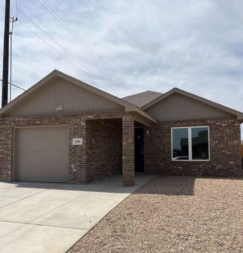 Photo of 2422 N Ave O, Lubbock, TX 79403 (MLS # 202605424)