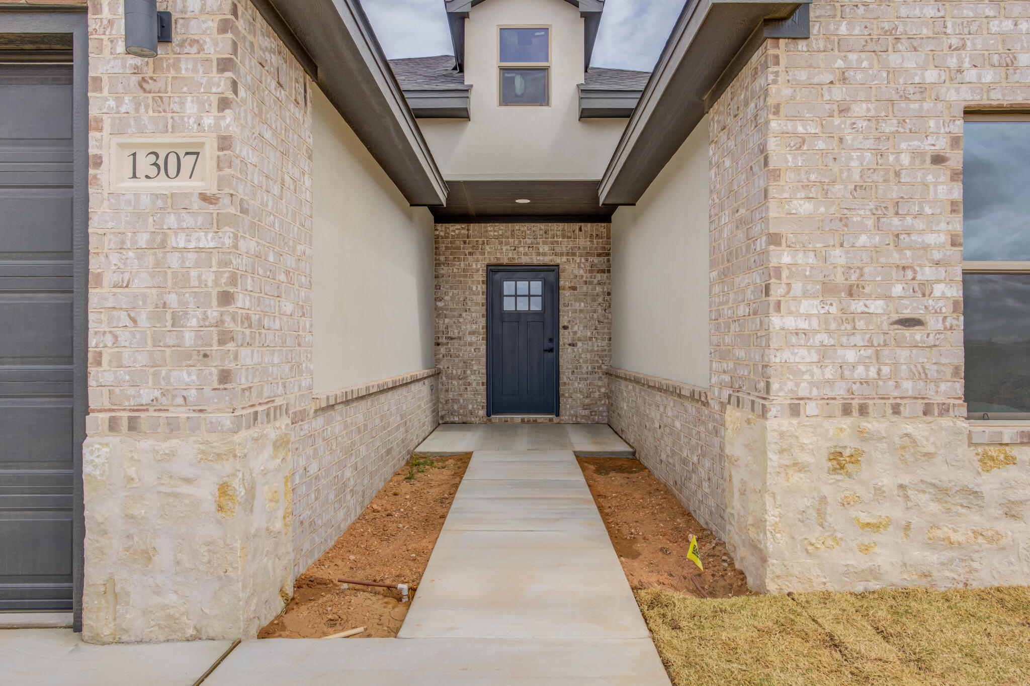 1307 Quincy Avenue