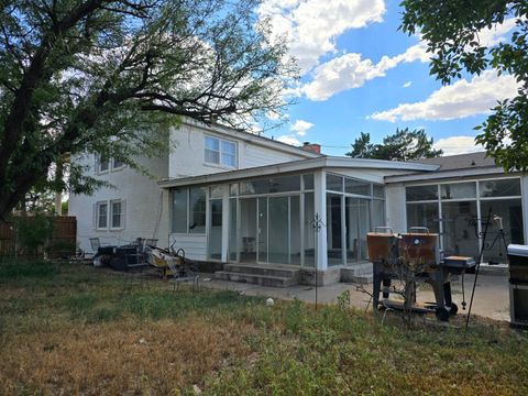 A home in Slaton