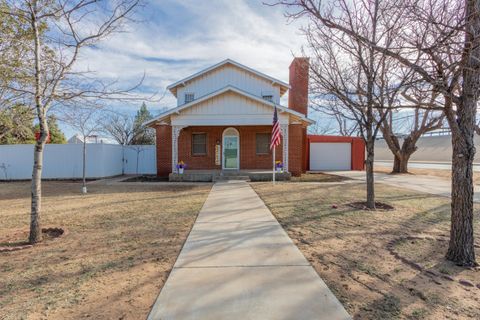 Photo of 709 80th Street, Lubbock, TX 79404 (MLS # 202602861)