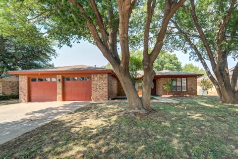 Photo of 5514 68th Street, Lubbock, TX 79424 (MLS # 202613260)
